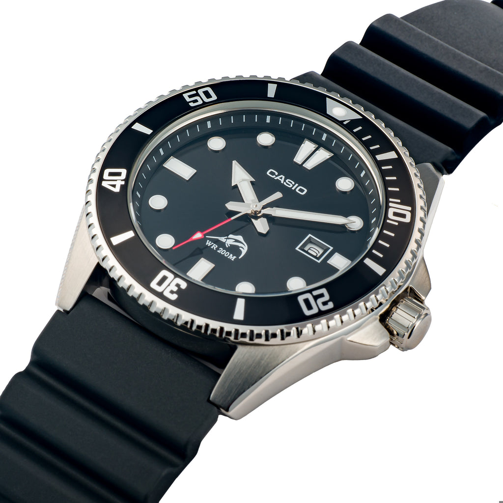 Casio Duro Diver MDV-106 MDV-106-1AVEF – vue de trois quarts