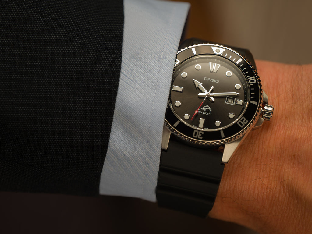 Casio Duro Diver MDV-106 MDV-106-1AVEF – portée au poignet