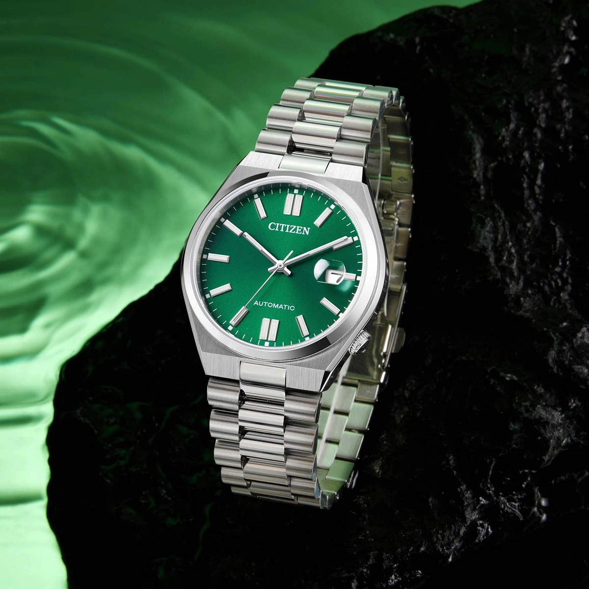 Citizen Tsuyosa Automatique Verte NJ0150-81X – en situation